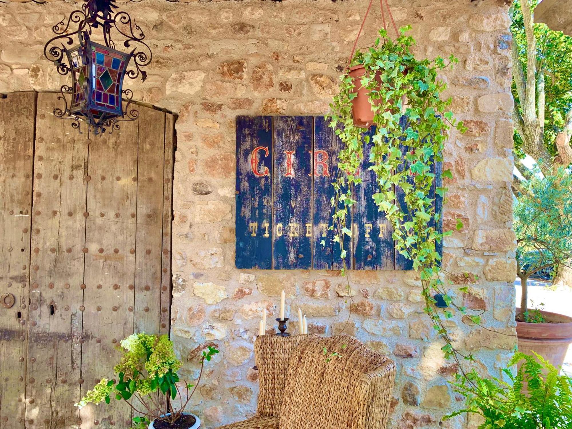 Villa Domaine d’Egenia à Roussillon en Isere Extérieur photo
